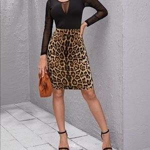 Leopard printed skirt